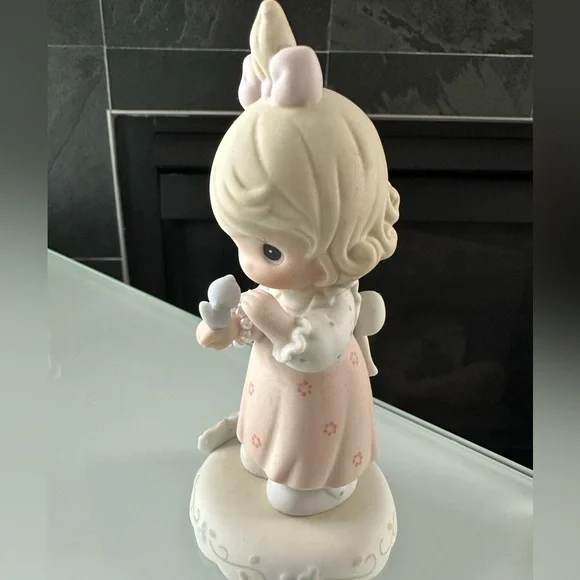 Precious Moments Collectable Figurine number 9 - Picture 3 of 3